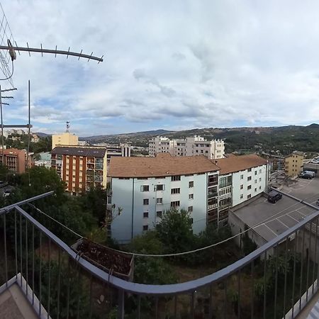 My Family Intero Appartamento Con Parcheggio Privato Potenza Eksteriør billede
